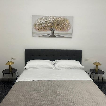 Larisa Home Apartment Рим Екстериор снимка